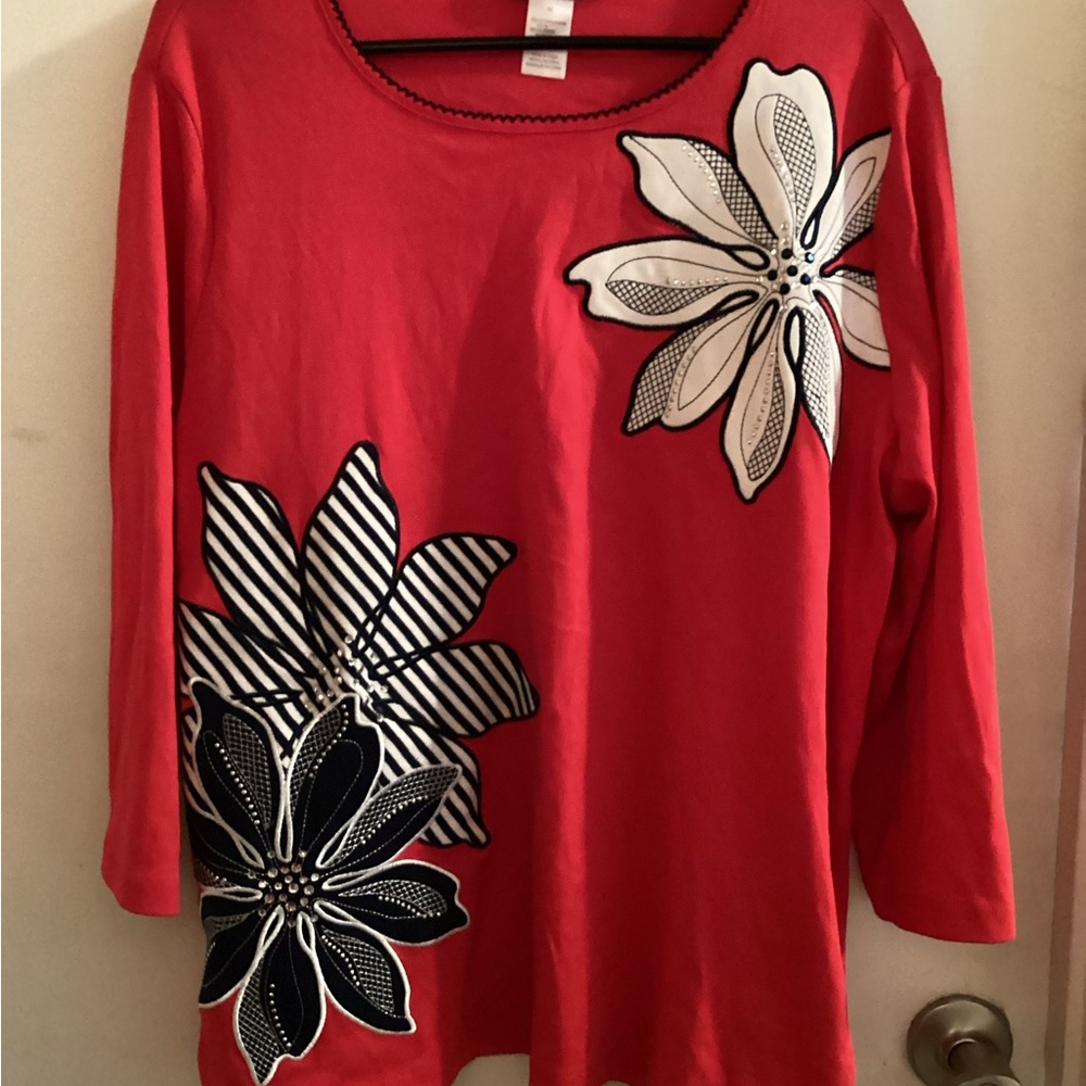 Alfred Dunner Vibrant Red Flower Top Size 1X